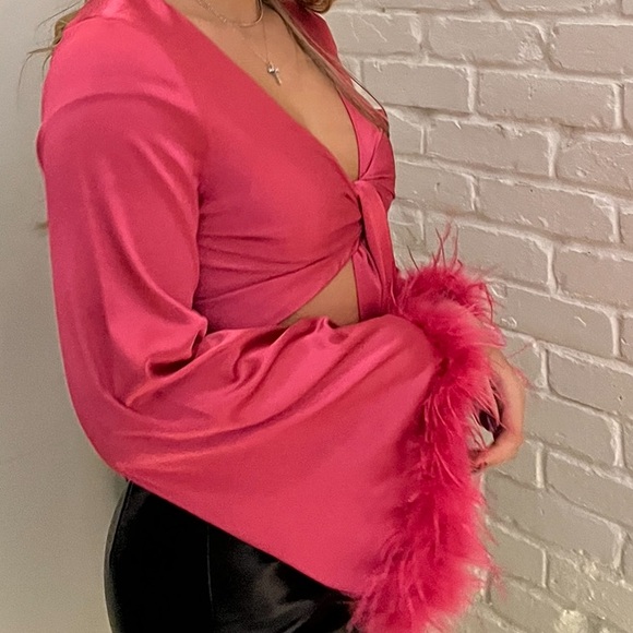 White Fox Hot Pink Long Sleeve Feathers Tie Up Top - Picture 6 of 6